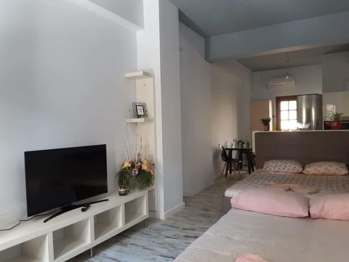 Anastasis Garden Room Каламата Экстерьер фото