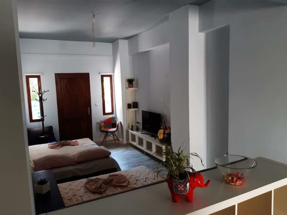 Anastasis Garden Room Каламата Экстерьер фото